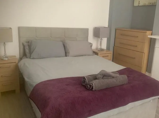 Bright One Bed Apartment